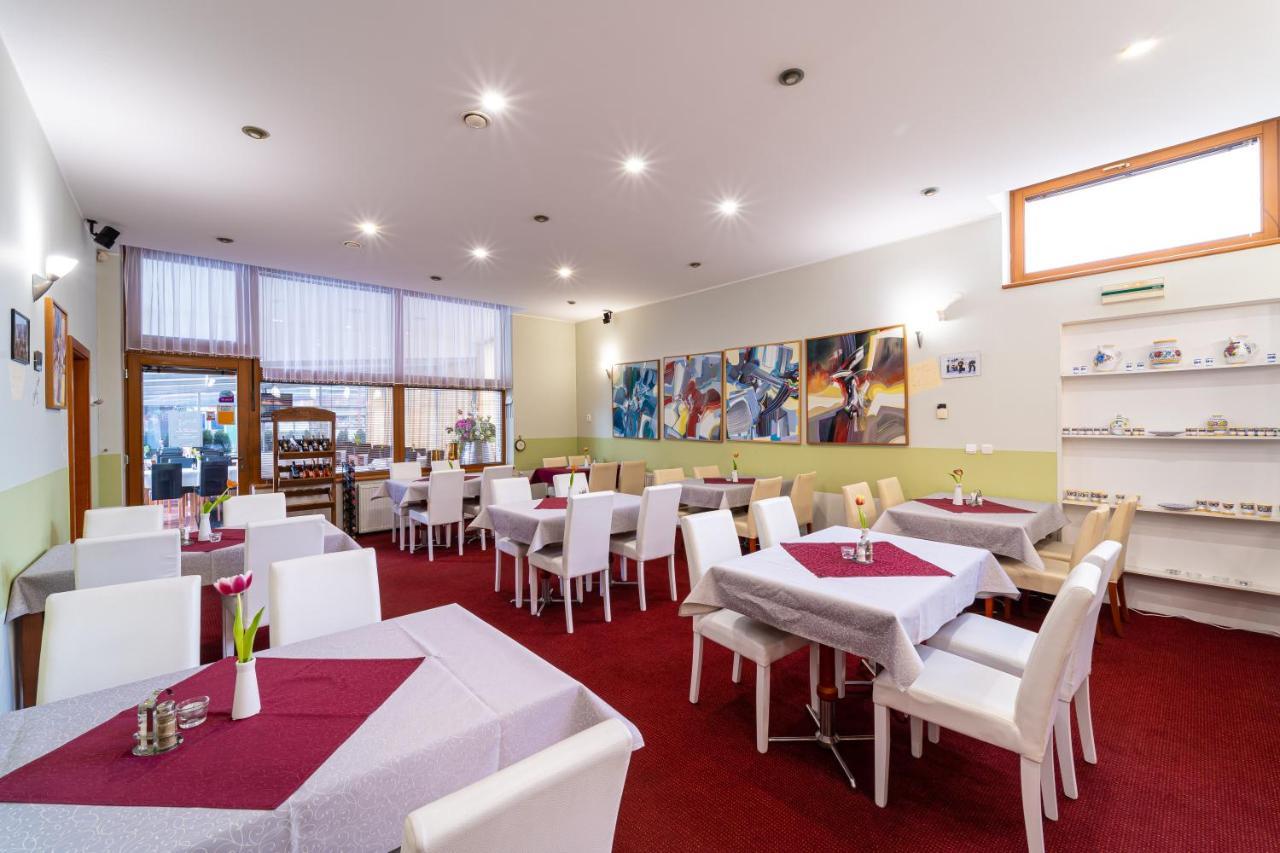 Hotel Artin Bardejów Zewnętrze zdjęcie